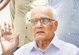SL Bhyrappa recalls objecting to the text on Aurangzeb and his atrocities | EXPRESS