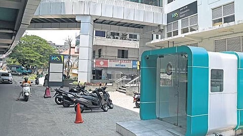 Smart Police Kiosk in front of Kadavanthra Metro Station  | Express