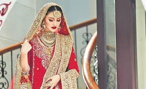 Bridal oomph & drama