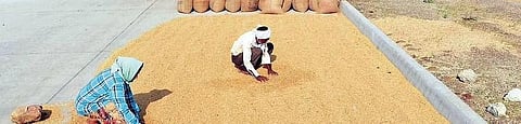 Gangula meets millers to resolve paddy issue