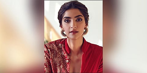 Sonam Kapoor make-up look by celebrity artist Arti Nayar. (Photo | Twitter/ @​  Sonam Kapoor ) ​