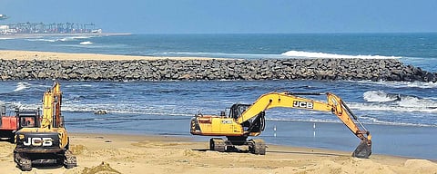 Groynes built along the sea at Cooum’s mouth in Chennai to control erosion | P Jawahar