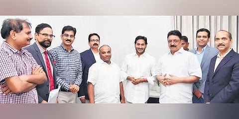 NRI docs extend support to healthcare reforms  | express