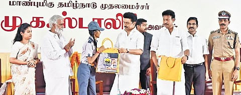 Chief Minister MK Stalin interacts with a student during the launch of the SIRPI scheme, initiated at a cost of `4.25 crore, in Chennai on Wednesday | P Jawahar