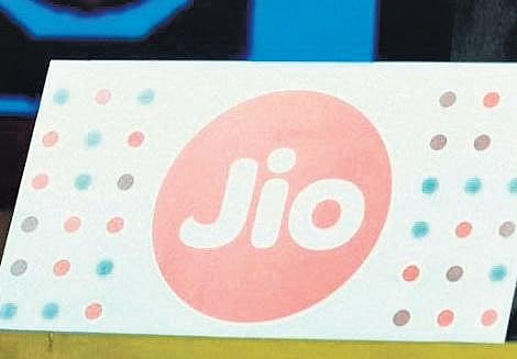 The campaign has reached over 1,500 schools, with more than 20,000 teachers and students registering for specialised training sessions conducted by senior Jio executives. 