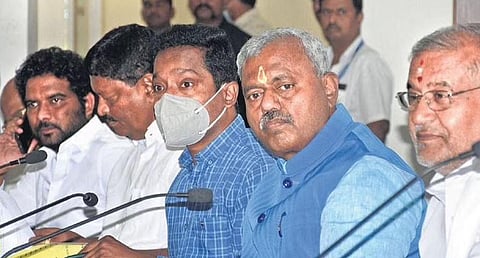 District Minister S T Somashekhar, MLAs and Deputy Commissioner Dr Bagadi Gautham at the KDP meeting in Mysuru on Saturday | Udayashankar S