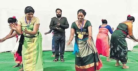 Attappadi tribal women rehearsing Irula dance | Express