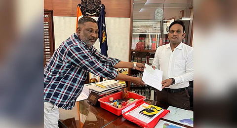 Farooq, father of murdered Fazil, submitted a complaint to Mangaluru city police commissioner N Shashi Kumar against VHP leader Sharan Pumpwell.