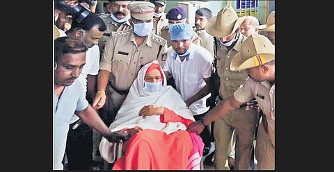 File photo of Murugha mutt seer Shivamurthy Murugha Sharanaru being taken to a hospital for health check-up in Chitradurga| Express