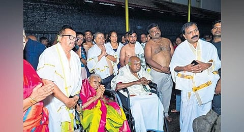 Former PM H D Devegowda and his wife Chennamma.
