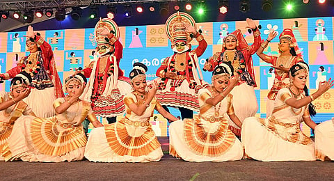 Mohiniyattam, kathakali artists perform at the inaugural function of Keraleeyam 2023 in Thiruvananthapuram. (Photo | Vincent Pulickal)