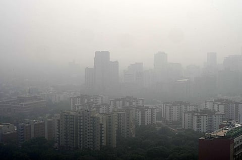 A thick smog blankets the capital city of Delhi, Tuesday, Nov. 7, 2023. Air pollution level in Delhi-NCR has started rising owing much to stubble burning in adjoining states. (Photo | PTI)