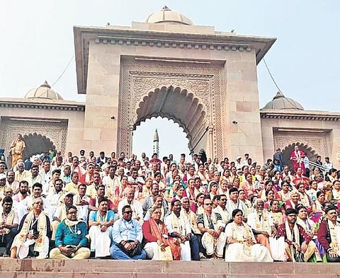 Tamil Sangamam delegates at  Viswanath Temple in Varanasi