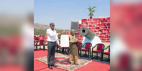 The Artillery Centre, Hyderabad, has received the award by INTACH  for the preservation of the historic ‘Azdaha Paikar’ canon of Mughal emperor Aurangzeb.