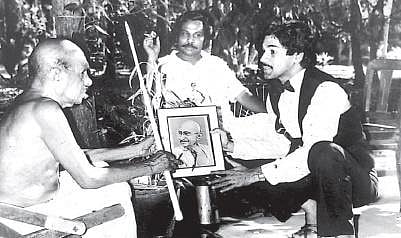 With Basheer at the writer’s home during the rehearsal of a magic rally against intolerance