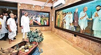 CM Naveen Patnaik going round the museum at Suando in Puri | Express