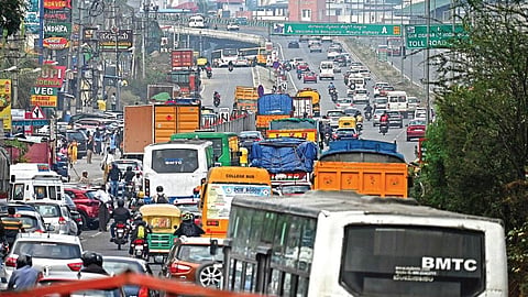 Massive traffic congestion near NICE Road at the entry of the newly inaugurated Bengaluru-Mysuru Expressway. 