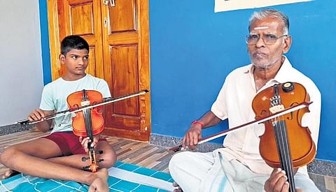 S Natarajan imparting violin lessons to children in Thanjavur| Express