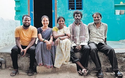 A still from Photo