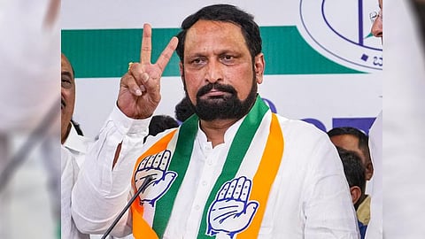 Congress leader Laxman  Savadi