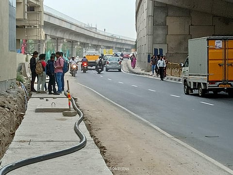 The recently launched Bengaluru-Mysuru Expressway has its landing very close to the Challaghatta Metro station posing a huge risk to pedestrians.