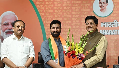 Anil K Anthony, Kerala Congress leader and son of former Defence minister AK Anthony, joins BJP in presence of Union ministers Piyush Goyal and V Muraleedharan in New Delhi. (Photo | Shekhar Yadav)
