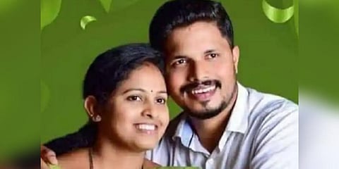 Slain BJP worker Praveen Nettaru and his wife Nutana Kumari. (Photo  |EPS)
