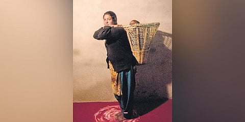 A woman and her child of Busapendha village