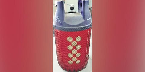 ​  The appearance of the cylinder is clean, and it can be easily shifted from one room to another | Express  ​