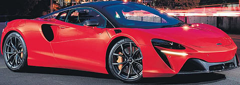 McLaren Artura.