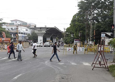 While the arrangement has received a good response from motorists, pedestrians say they find it difficult to cross the road because of the non-stop movement of vehicles.