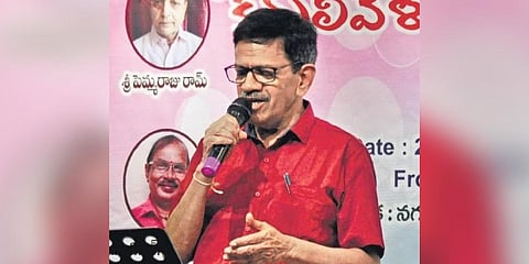 ​  Nukala Prabhakar singing at a concert held in Visakhapatnam | G Satyanarayana  ​