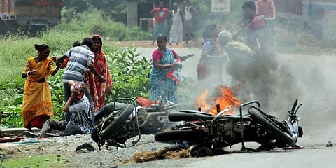 Rural poll violence in West Bengal. (File photo | PTI)