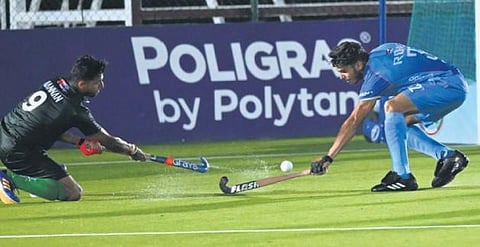 India is currently leading Pakistan 3-1.