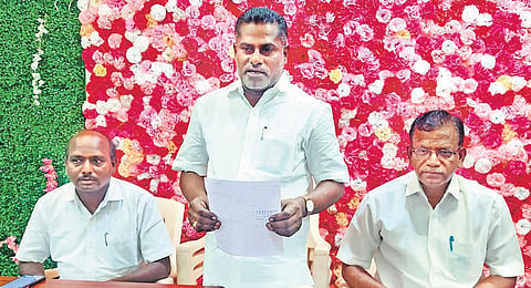 Sami Natarajan, general secretary of Tamil Nadu farmers association, talking to reporters in Thanjavur on Monday | Express