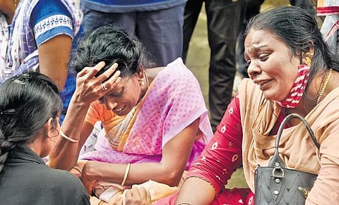Representational Image: Relatives mourn the death of R Priya, a 17-year-old footballer who lost her life due to medical negligence at Rajiv Gandhi GGH in Chennai, Nov 2022. (Photo| R Satish Babu, EPS)