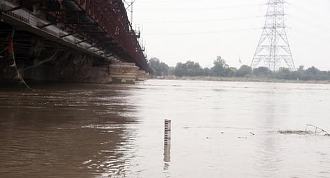 'Water level of Yamuna River in Delhi once again crossed the danger level. (Photo | PTI)