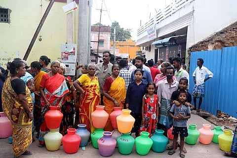 No proper water supply for 22 days, Vellore residents protest 