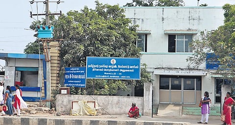 Residents allege the centre was closed without any notice and even the helpline number is not working | Monish Linus