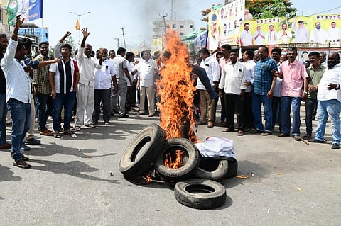 YSRC cadre during Chittoor district wide bandh on Saturday. (Photo | Express)
