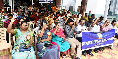 Government doctors protesting at the Directorate of Medical Education and Research pressing for implementation of GO 293  | P.Ravikumar