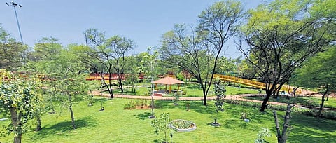 Lake front park| Express