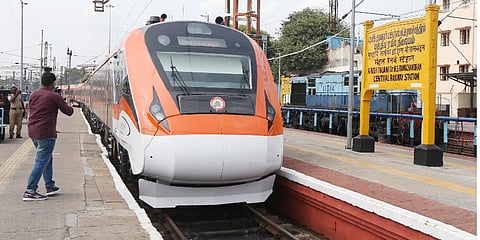 A new coloured Vande Bharath express train left Thiruvanathapuram from Chennai central on Wednesday | Express