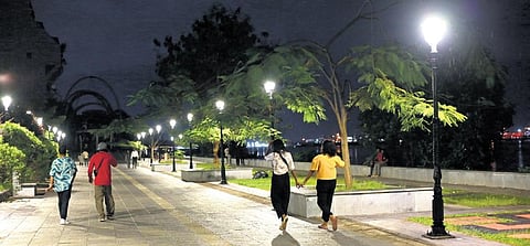 A scene from Marine Drive