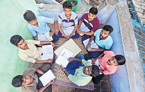 The VAO taking coaching classes at his house in Kilakulam, Thoothukudi district | V KARTHIKALAGU