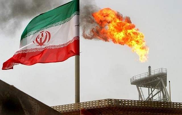 Stocks sink, yields at multi-decade highs and oil spikes on Mideast ...