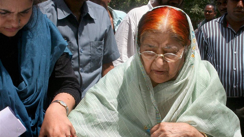 Gujarat riots survivor Zakia Jafri, who went to court against PM Modi ...