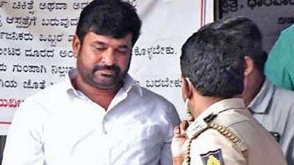 Congress MLA Vinay Kulkarni, 16 others convicted in Yogesh Goudar ...