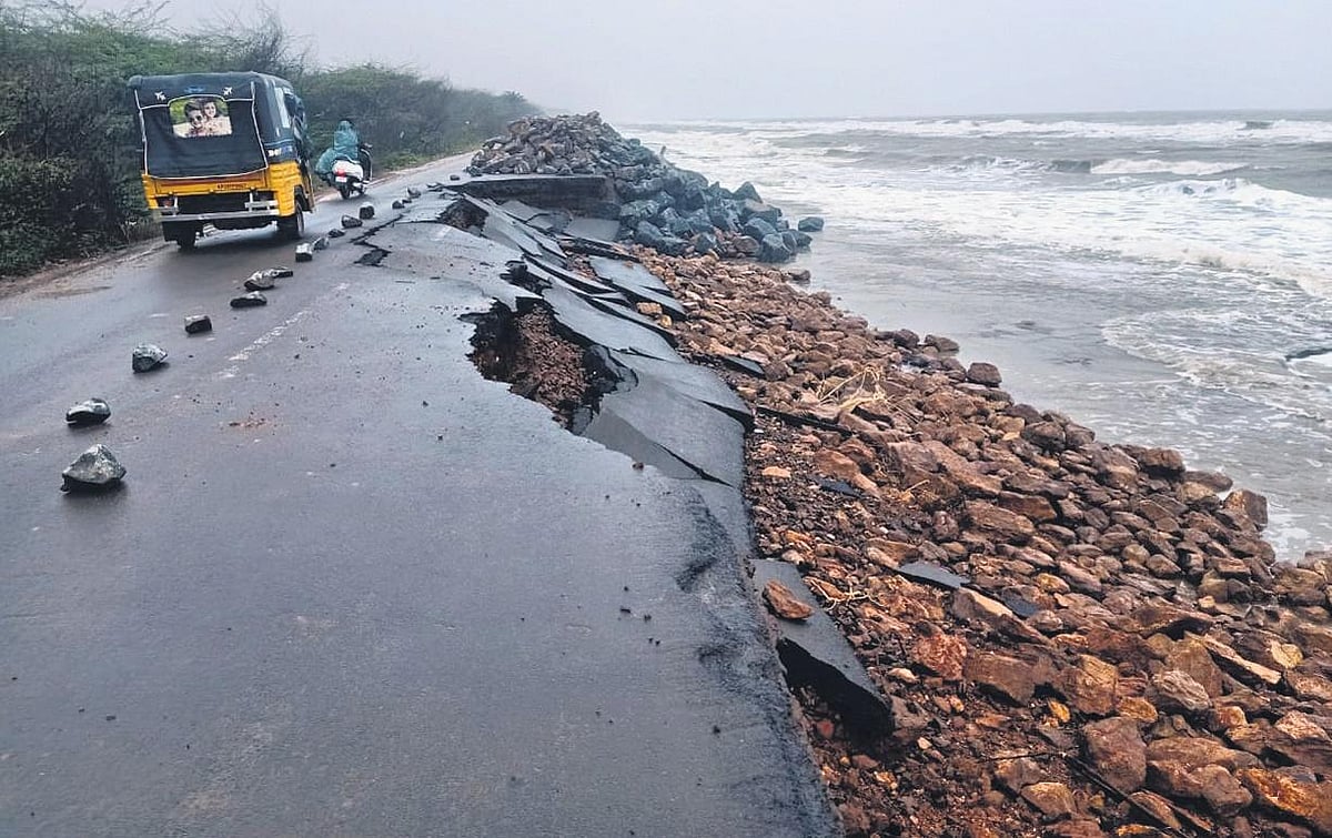 Uppada Beach Road closed due to high tides, coastal erosion