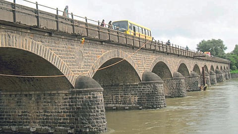 Girna River 
